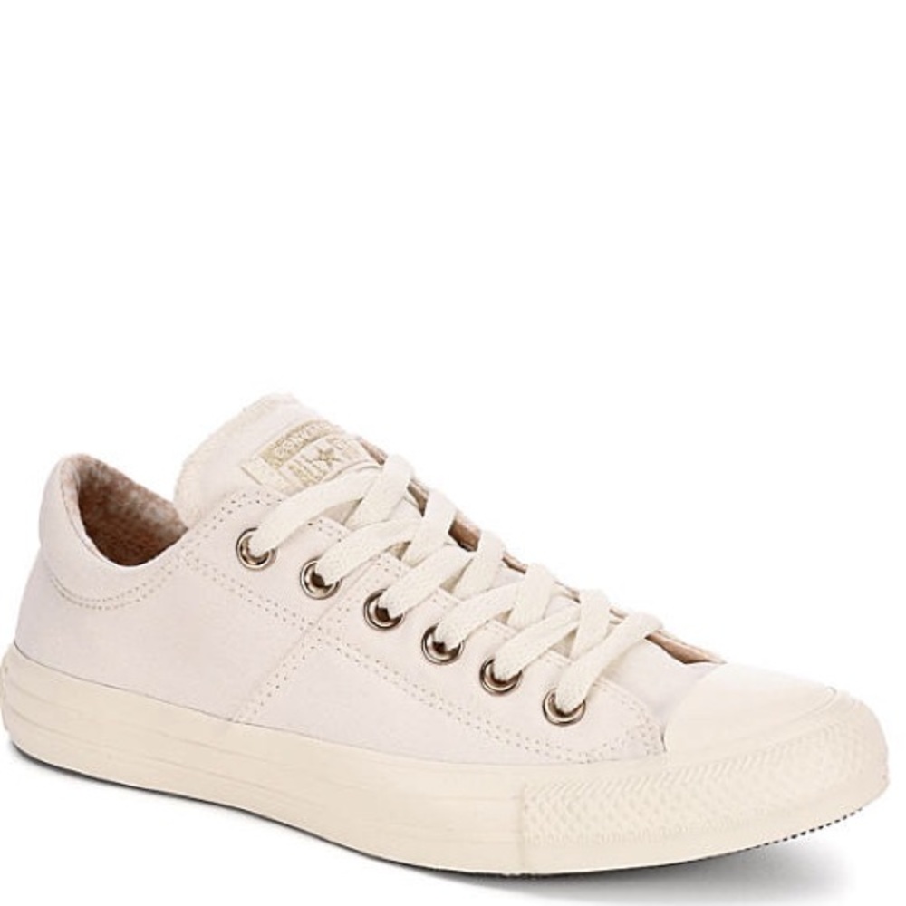 Off white converse size 6 in women’s